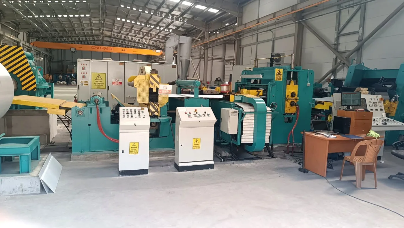 Machine hall during mechanical installation